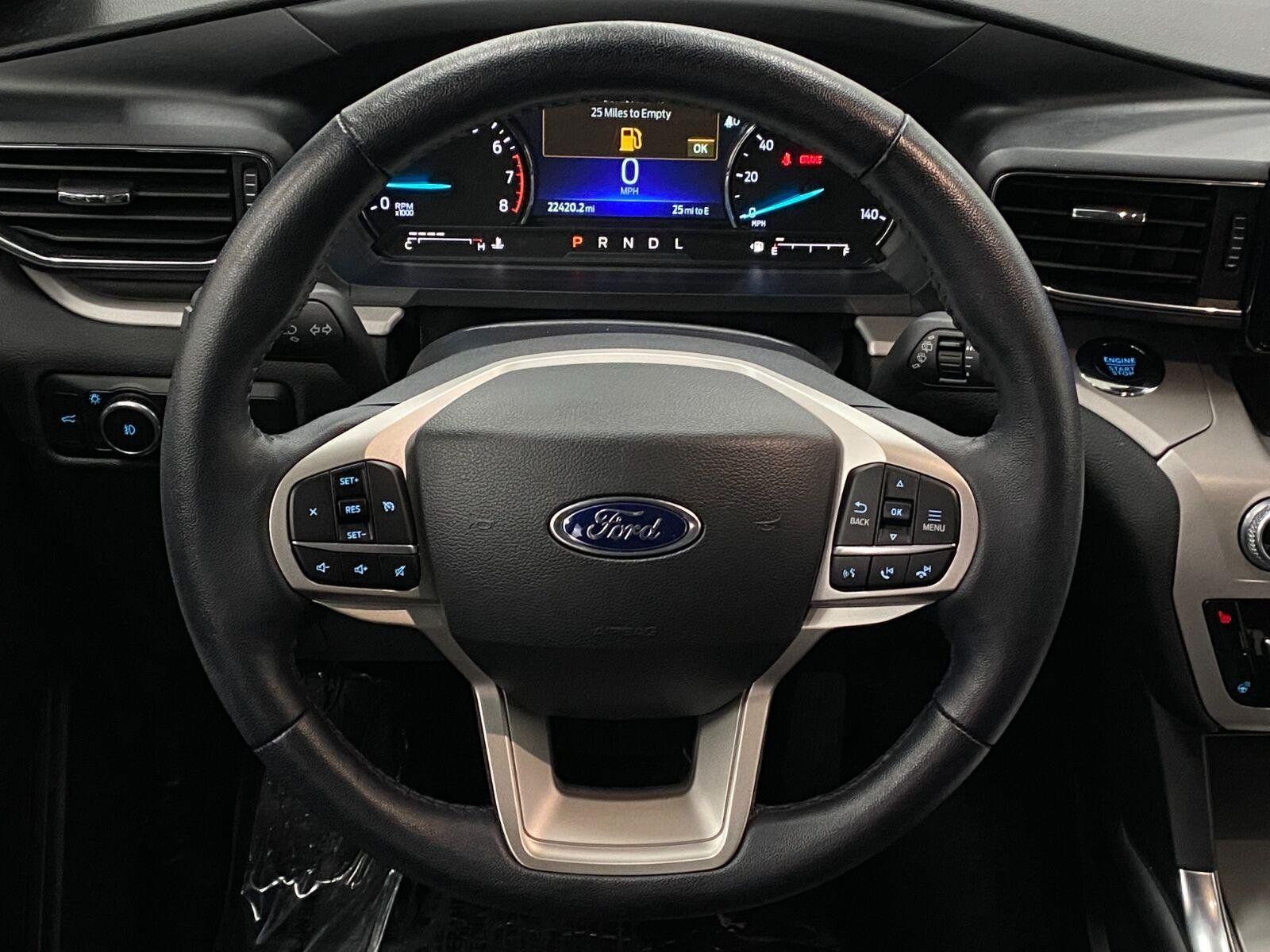Used 2023 Ford Explorer XLT w/ Equipment Group 202A AWD/4WD image 15