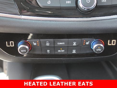 Used 2018 Buick Enclave Essence FWD image 23