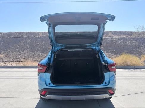 Used 2025 Chevrolet Trax LT w/ Driver Confidence Package FWD image 28