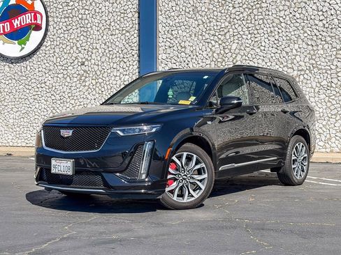 Used 2023 Cadillac XT6 Sport image 1