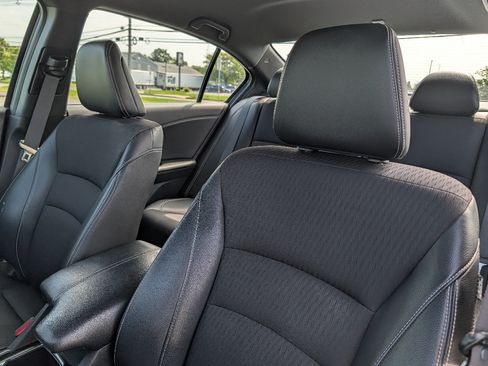 Used 2017 Honda Accord Sport image 15