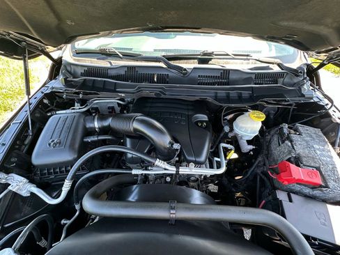 Used 2018 RAM 1500 Express w/ Express Value Package AWD/4WD image 46