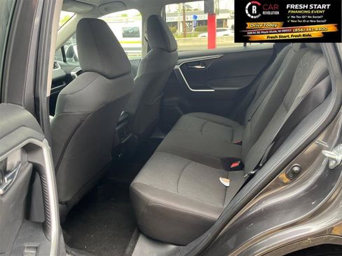 Used 2024 Toyota RAV4 XLE image 29