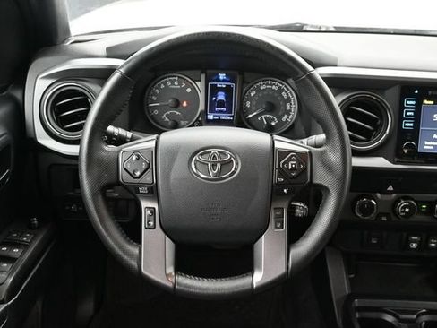 Used 2019 Toyota Tacoma TRD Sport AWD/4WD image 23