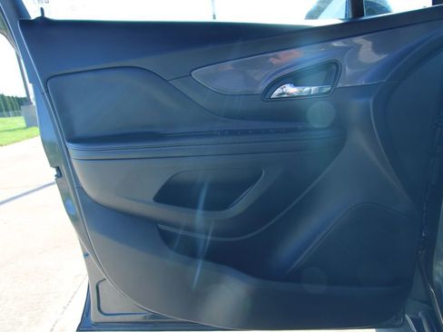 Used 2018 Buick Encore Preferred image 33