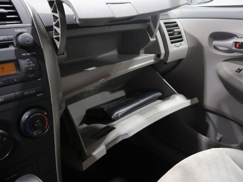 Used 2009 Toyota Corolla LE FWD image 26