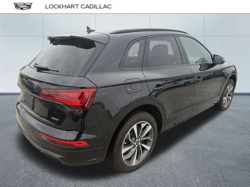 Used 2024 Audi Q5 2.0T Premium w/ Summer of Audi Package image 3