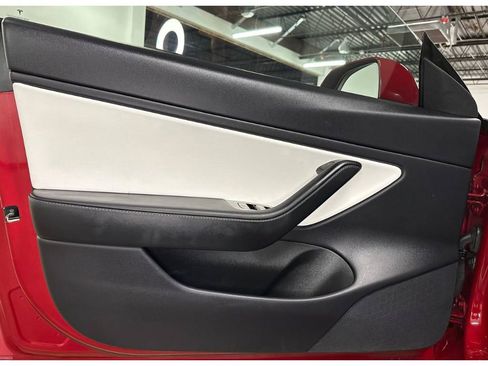 Used 2019 Tesla Model 3 Long Range image 18