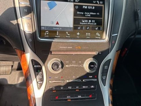 Used 2017 Lincoln MKX Select w/ Select Plus Package image 15