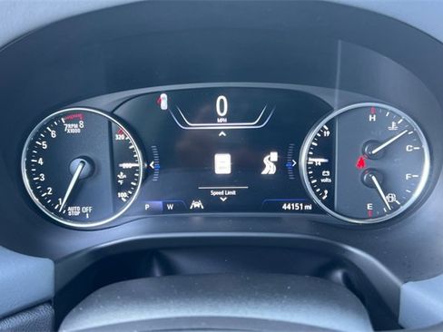 Used 2024 Buick Enclave Premium image 36