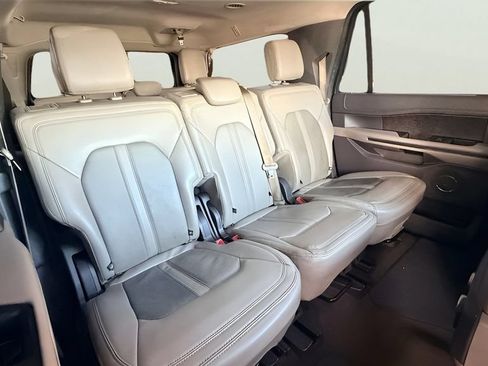 Used 2021 Ford Expedition Max Limited RWD image 15