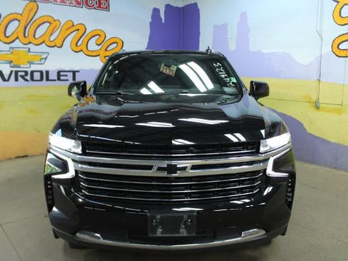 Used 2022 Chevrolet Tahoe LT w/ Luxury Package AWD/4WD image 3