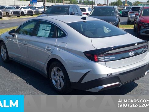 Used 2025 Hyundai Sonata SE image 8