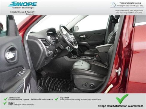 Certified 2019 Jeep Cherokee Latitude Plus w/ Cold Weather Group FWD image 12