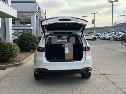 Used 2024 MAZDA CX-90 Plug-In Hybrid w/ Preferred image 11