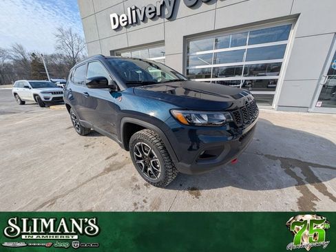 New 2026 Jeep Compass Trailhawk w/ Sun, Sound & Navigation Group AWD/4WD image 1