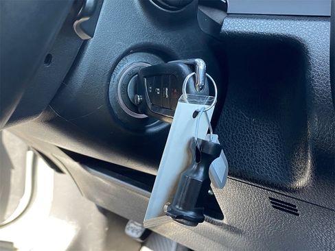 Used 2023 Toyota Camry SE image 26