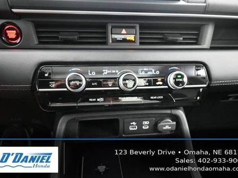Used 2024 Honda Pilot Touring image 29