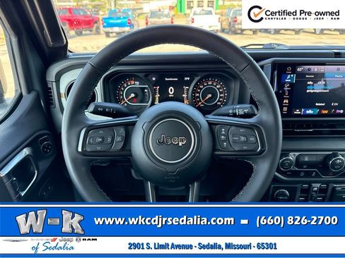 Certified 2025 Jeep Gladiator Sport AWD/4WD image 37