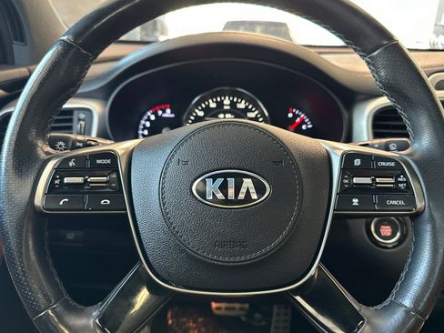 Used 2019 Kia Sorento SX image 25