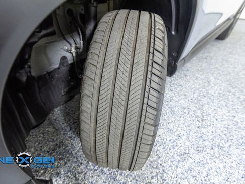 Used 2025 Honda Pilot Sport image 41