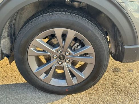 New 2026 Ford Explorer Active w/ Active Comfort Package image 10