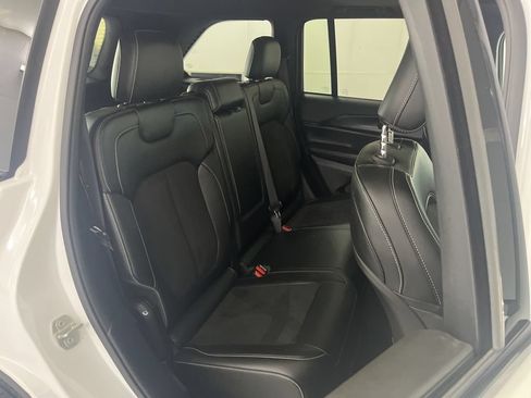 Used 2024 Jeep Grand Cherokee Altitude AWD/4WD image 20