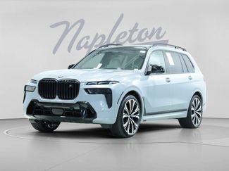 Used 2024 BMW X7 M60i w/ Executive Package AWD/4WD video 1
