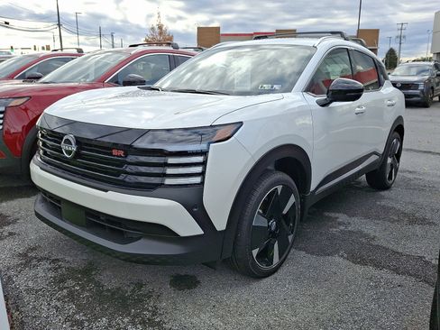 New 2026 Nissan Kicks SR w/ Cold Weather Package image 3