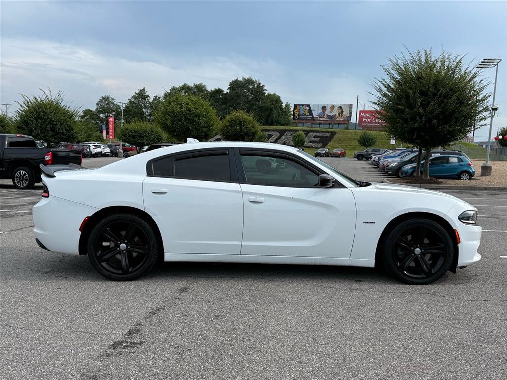 Used 2016 Dodge Charger R/T RWD image 3