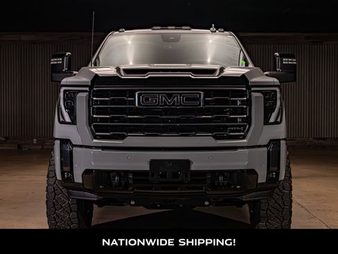 Used 2024 GMC Sierra 2500 AT4 w/ AT4 Premium Plus Package AWD/4WD image 4