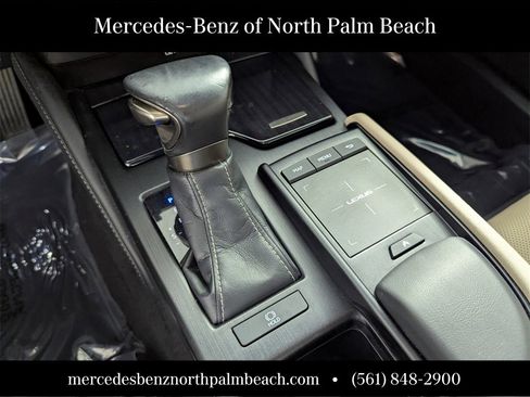 Used 2019 Lexus ES 350 Ultra Luxury image 27