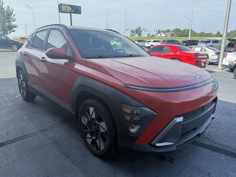 Used 2024 Hyundai Kona SEL FWD image 5