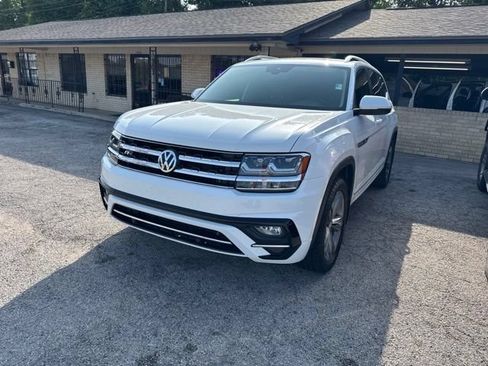 Used 2019 Volkswagen Atlas SEL R-Line FWD image 2