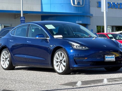Used 2018 Tesla Model 3 Long Range RWD image 6