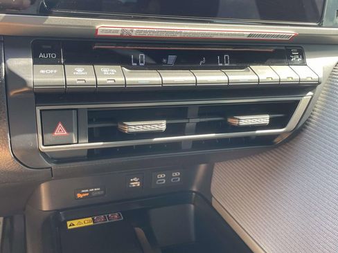 Used 2026 Toyota Camry SE FWD image 18