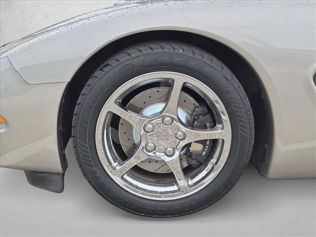 Used 1998 Chevrolet Corvette Coupe RWD image 9