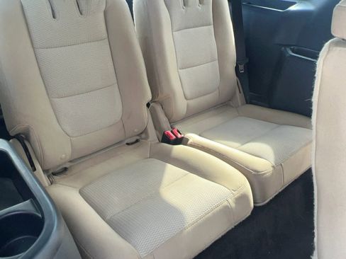Used 2017 Ford Explorer XLT FWD image 27