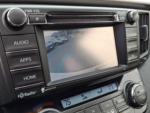 Used 2014 Toyota RAV4 XLE image 21