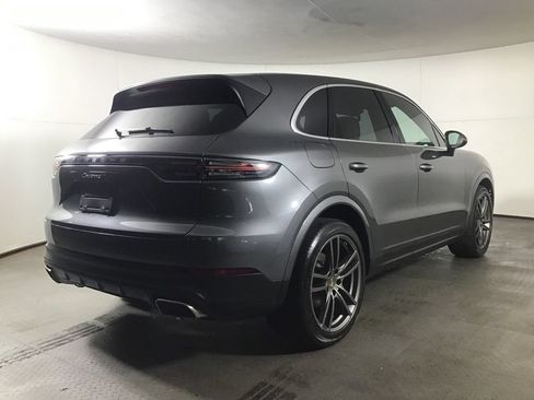 Certified 2022 Porsche Cayenne AWD/4WD image 7