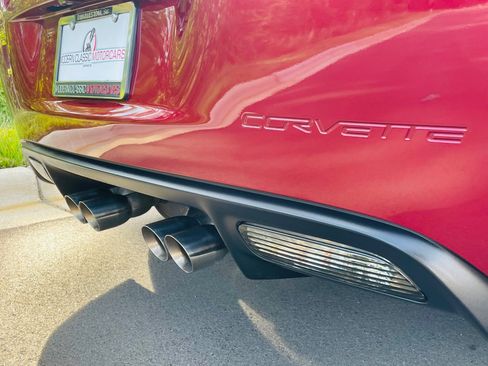 Used 2006 Chevrolet Corvette Convertible w/ Preferred Equipment Group RWD image 17