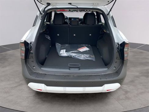 New 2026 Nissan Kicks SV image 18