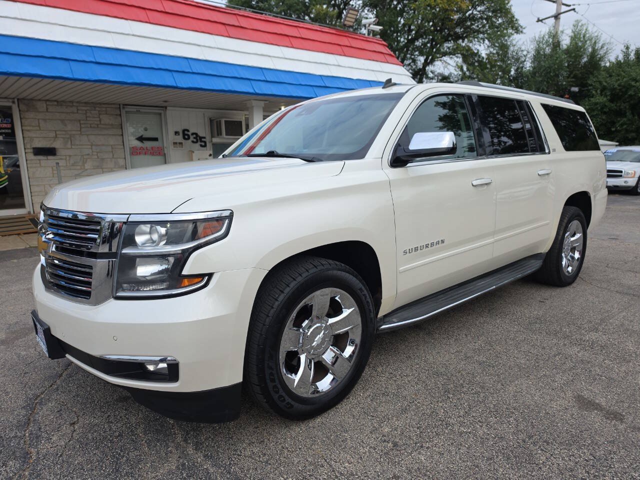 Used 2015 Chevrolet Suburban LTZ AWD/4WD image 2