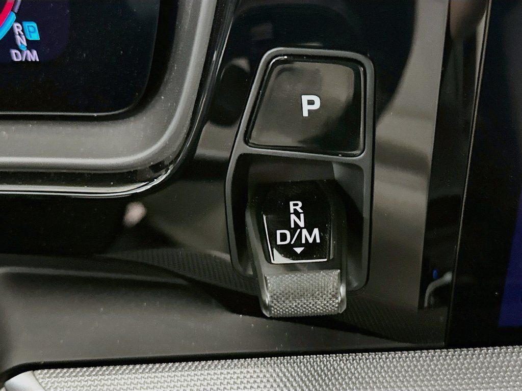 Certified 2024 Porsche Cayenne AWD/4WD image 18