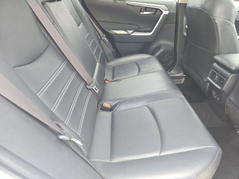 Used 2019 Toyota RAV4 XLE Premium FWD image 20