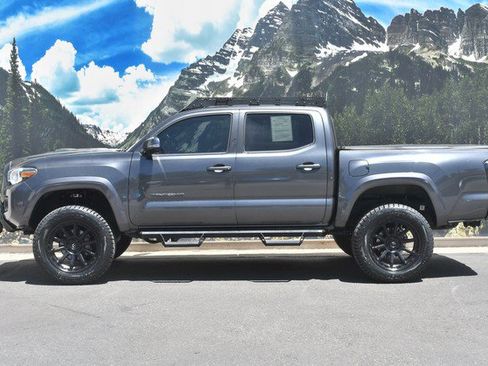 Used 2019 Toyota Tacoma TRD Sport w/ Technology Package AWD/4WD image 7