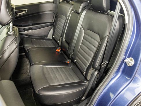 Used 2018 Ford Edge SEL w/ Equipment Group 201A AWD/4WD image 38