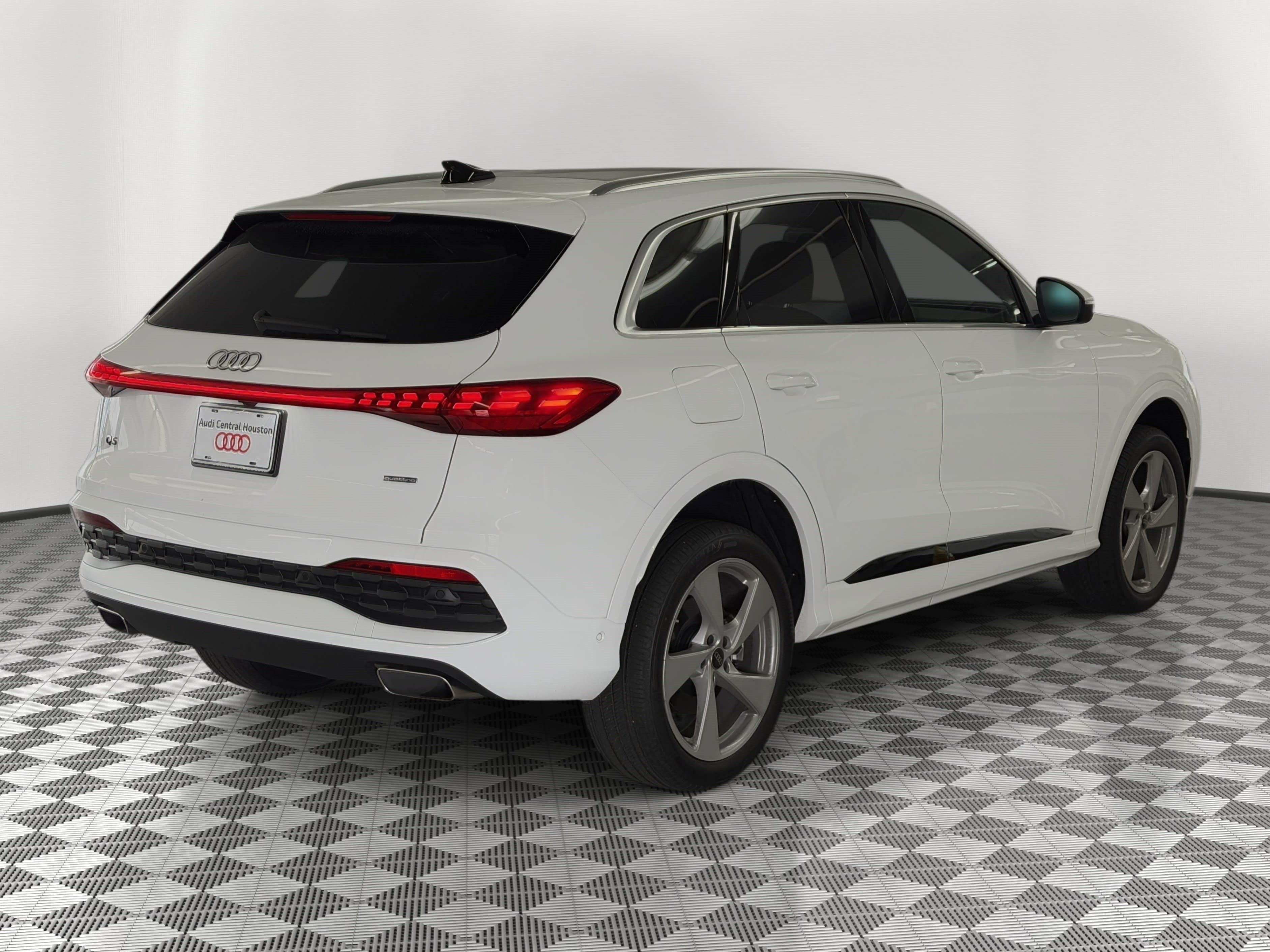 New 2026 Audi Q5 Premium Plus AWD/4WD image 9