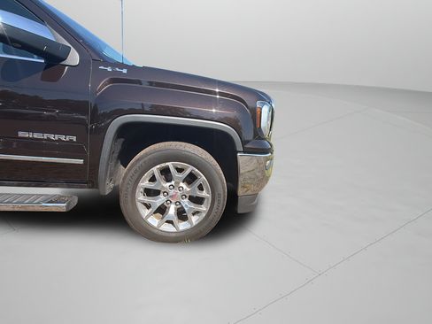 Used 2018 GMC Sierra 1500 SLT w/ SLT Premium Package AWD/4WD image 31