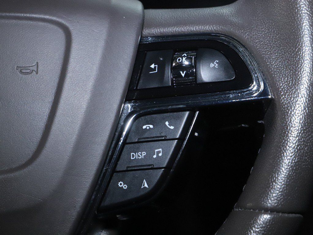 Used 2023 Lincoln Nautilus FWD w/ Premium Package image 23